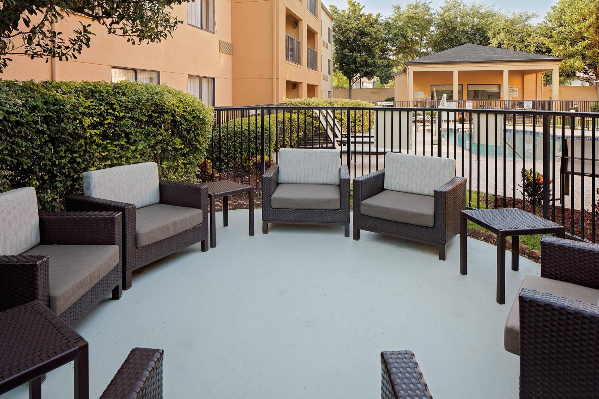 Courtyard Houston Westchase Hotel Kültér fotó